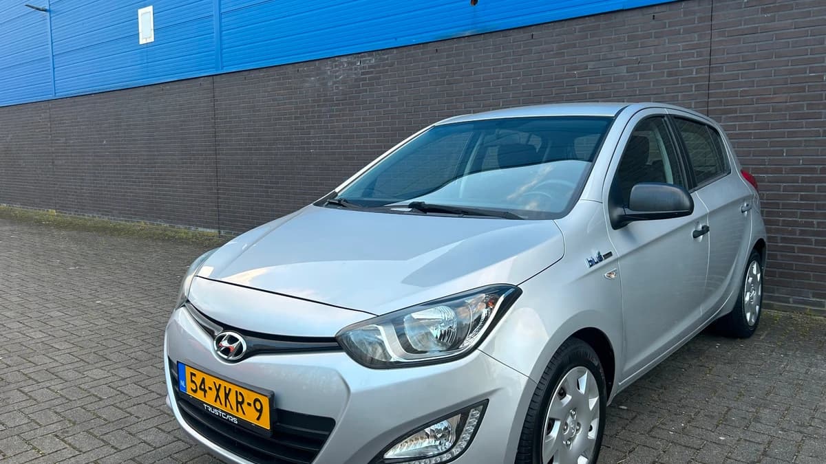 Hyundai i20 — foto 1