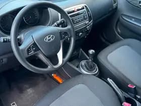 Hyundai i20 thumbnail 3