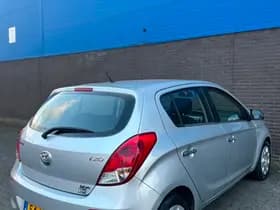 Hyundai i20 thumbnail 4