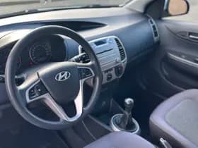 Hyundai i20 thumbnail 2