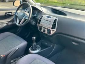 Hyundai i20 thumbnail 4