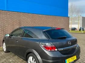Opel Astra GTC thumbnail 11