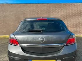 Opel Astra GTC thumbnail 17