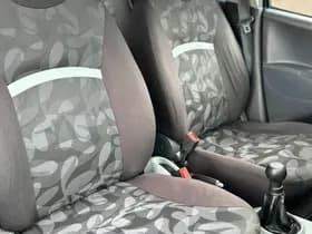 Suzuki Alto thumbnail 16