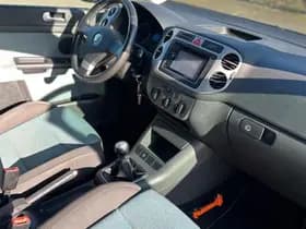 Volkswagen Golf thumbnail 5