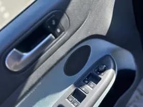 Volkswagen Golf thumbnail 9