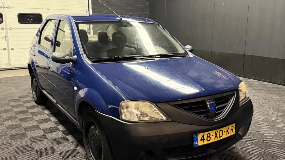 Dacia Logan — foto 1