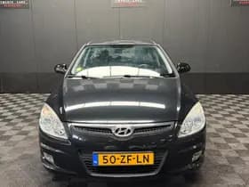 Hyundai i30 thumbnail 2