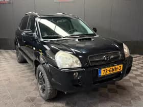 Hyundai Tucson thumbnail 1