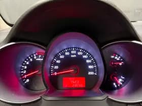Kia Picanto thumbnail 13