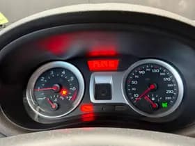Renault Clio thumbnail 13