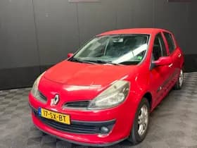 Renault Clio thumbnail 3