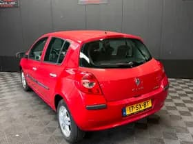 Renault Clio thumbnail 6