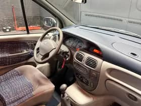 Renault Scénic thumbnail 10