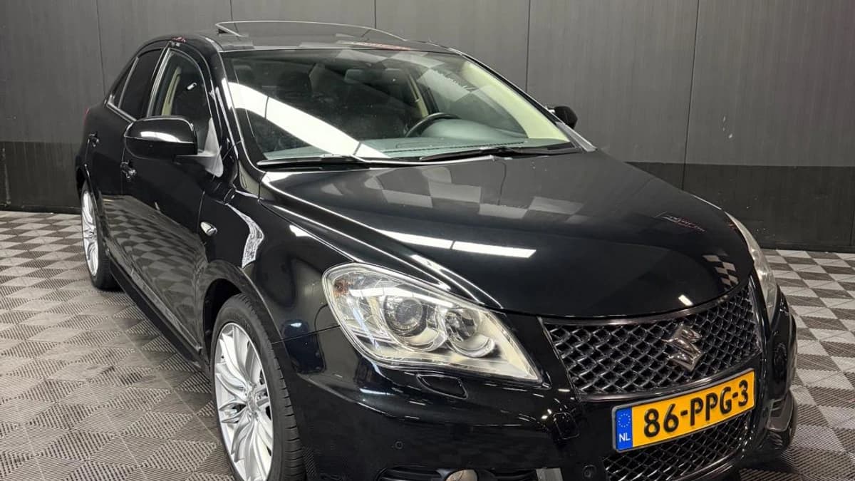 Suzuki Kizashi — foto 1