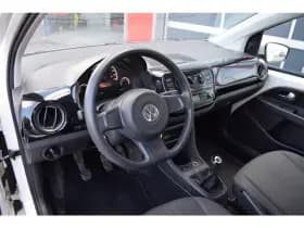 Volkswagen Up! thumbnail 4