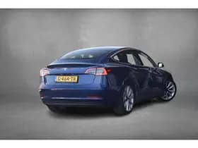 Tesla Model 3 thumbnail 3