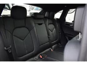 Porsche Macan thumbnail 24