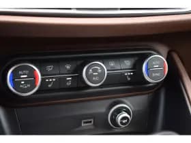 Alfa Romeo Stelvio 2.0 T Awd Super thumbnail 17