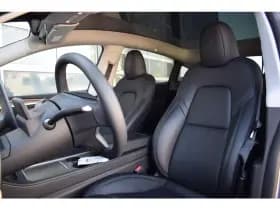 Tesla Model Y thumbnail 5