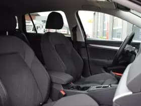 Volkswagen Golf Variant 1.0 Etsi Life Business thumbnail 19