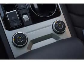 Volkswagen Touareg thumbnail 8