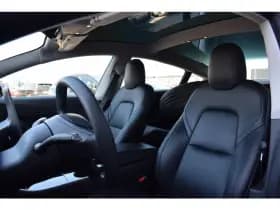 Tesla Model 3 thumbnail 5