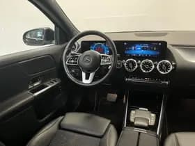 Mercedes-Benz GLA thumbnail 3