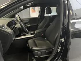 Mercedes-Benz GLA thumbnail 4