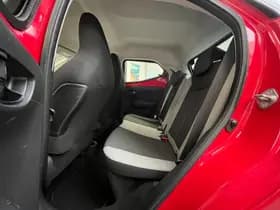 Toyota Aygo thumbnail 8