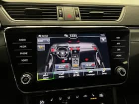 Škoda Superb thumbnail 36