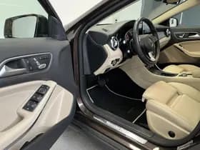 Mercedes-Benz GLA thumbnail 3