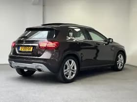 Mercedes-Benz GLA thumbnail 7
