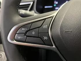 Renault Clio thumbnail 27