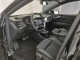 Audi Q4 e-tron thumbnail 3