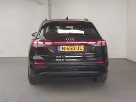 Audi Q4 e-tron thumbnail 10