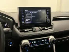 Toyota RAV4 thumbnail 18