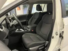 Toyota RAV4 thumbnail 4