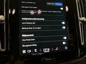 Volvo XC40 thumbnail 24