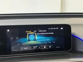 Mercedes-Benz EQC thumbnail 53