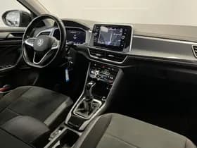 Volkswagen T-Roc thumbnail 11