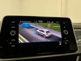 Volkswagen T-Roc thumbnail 23
