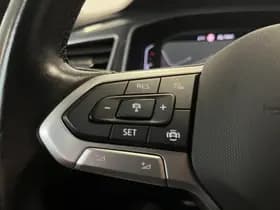 Volkswagen T-Roc thumbnail 30