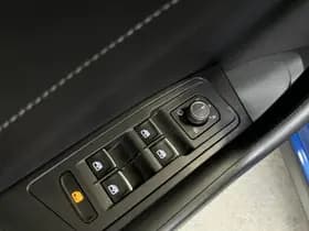 Volkswagen T-Roc thumbnail 34
