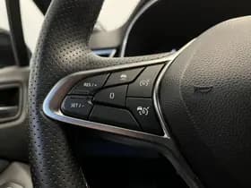 Renault Clio thumbnail 25