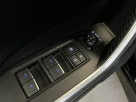 Toyota RAV4 thumbnail 33