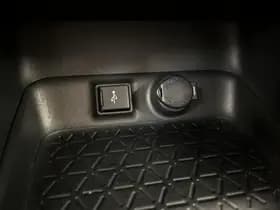 Toyota RAV4 thumbnail 35