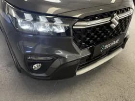 Suzuki S-Cross thumbnail 37