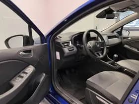 Renault Clio thumbnail 11