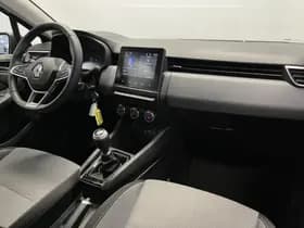 Renault Clio thumbnail 3
